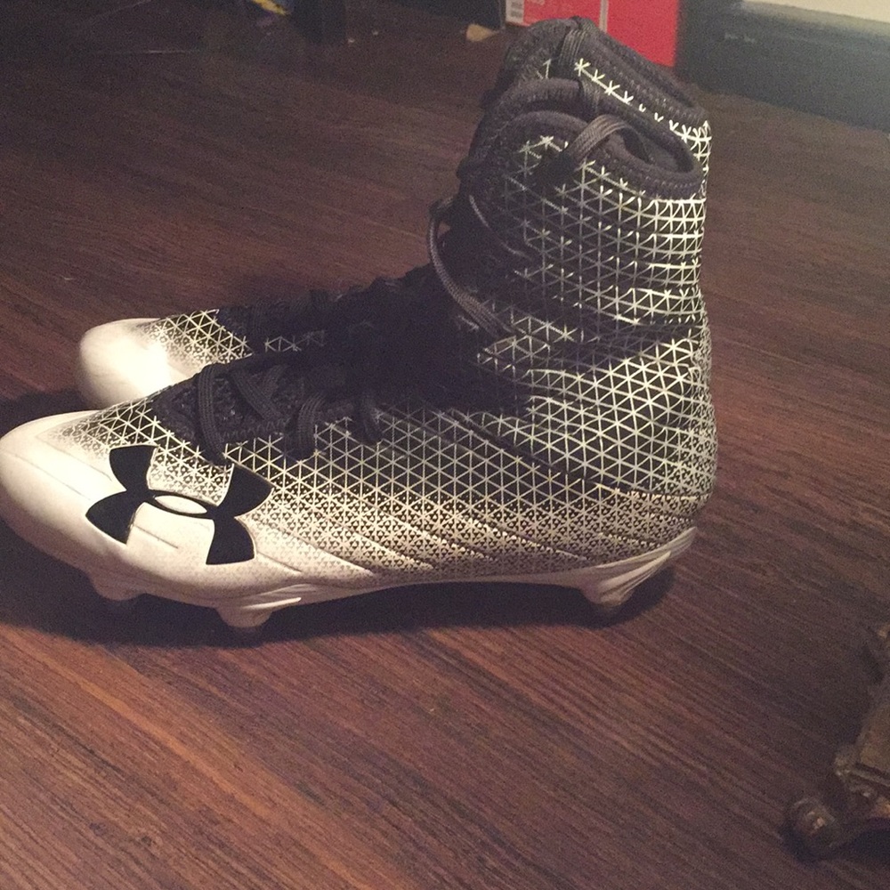 Under Armour super flight ankle cleats